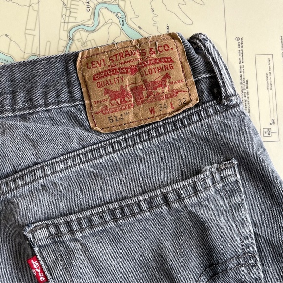 Vintage Levi's 514 Distressed Slim Straight Jeans - Picture 3 of 9